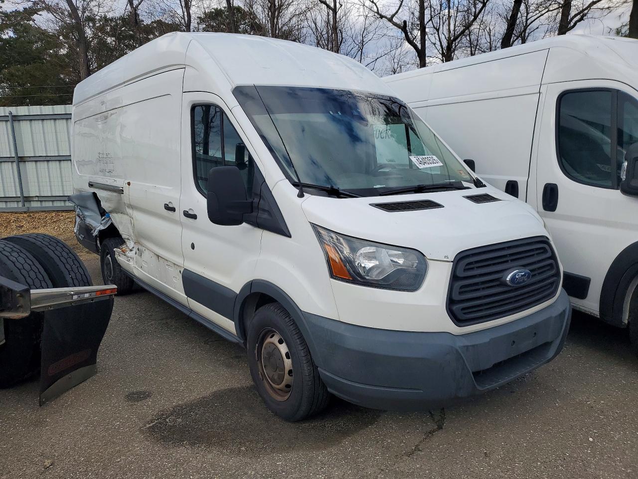 2017 Ford Transit T-250 - Cargo Van - Фото 4