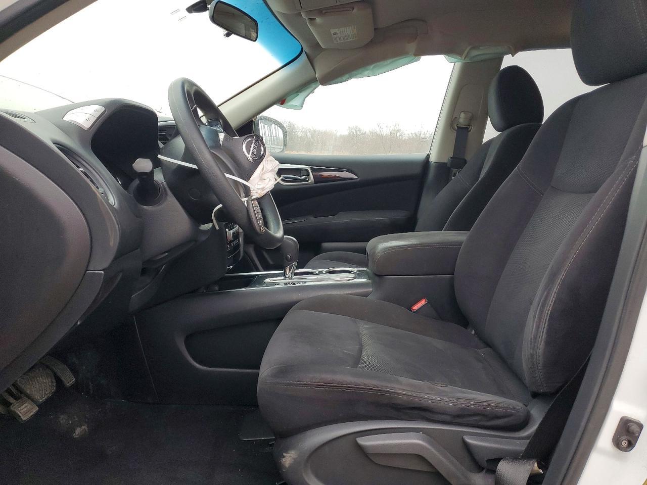 2014 Nissan Pathfinder S - Image 7