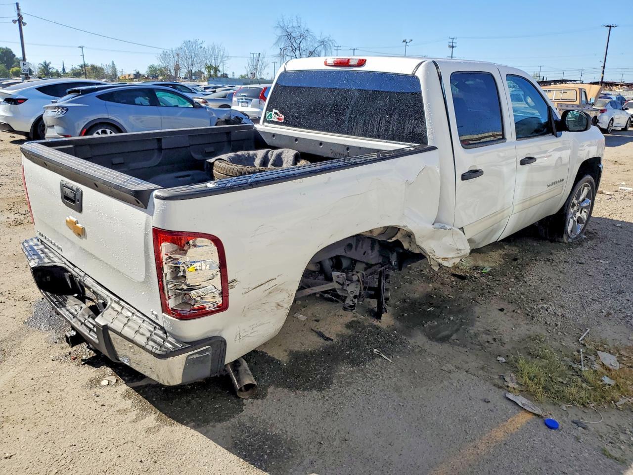 2013 Chevrolet Silverado C1500 Lt - Image 3