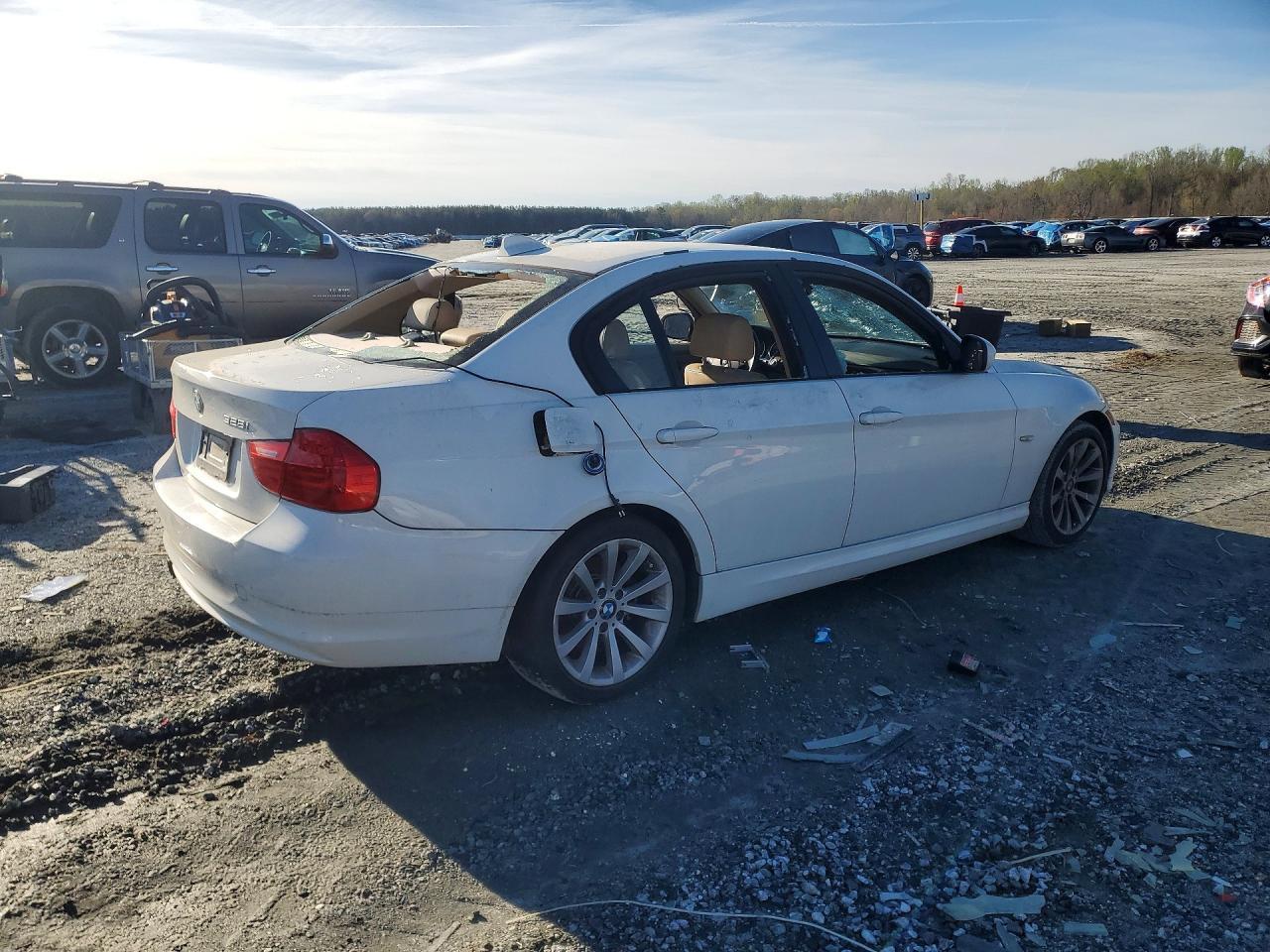2011 BMW 328 I - Фото 3