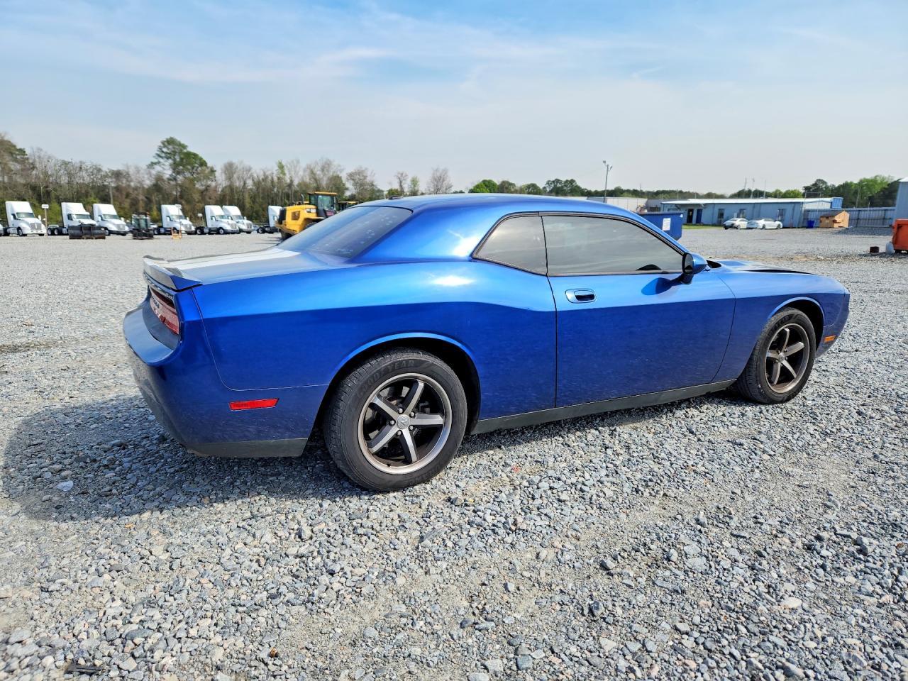 2010 Dodge Challenger Se - Image 3