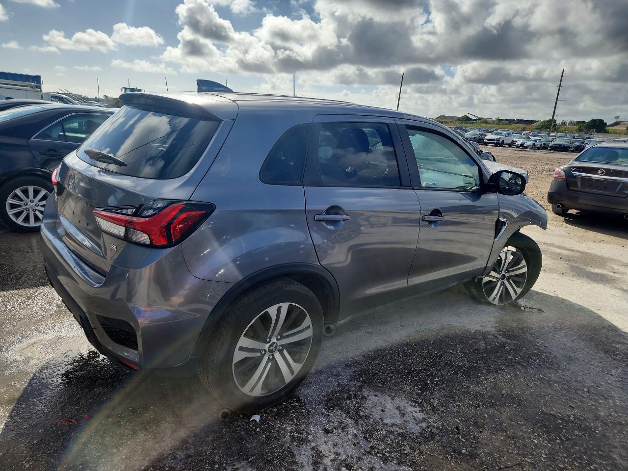 2021 Mitsubishi Outlander Sport Se - Image 3