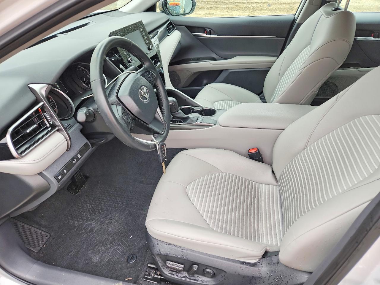 2024 Toyota Camry Se - Фото 7