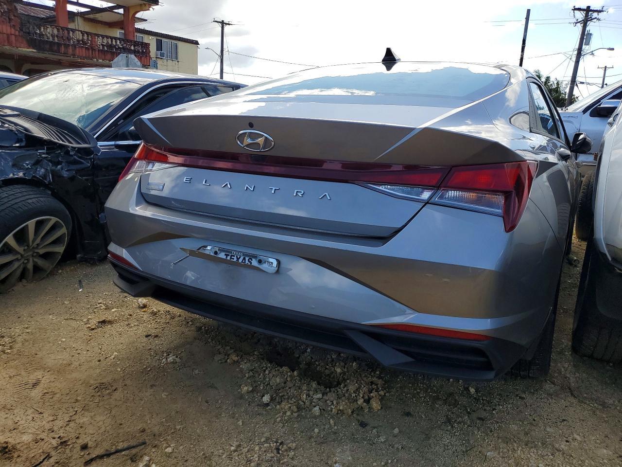 2023 Hyundai Elantra Sel - Фото 3