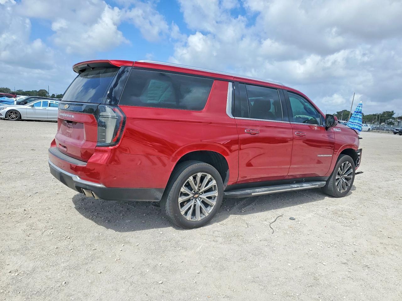 2025 Chevrolet Suburban C1500 High Country - Фото 3