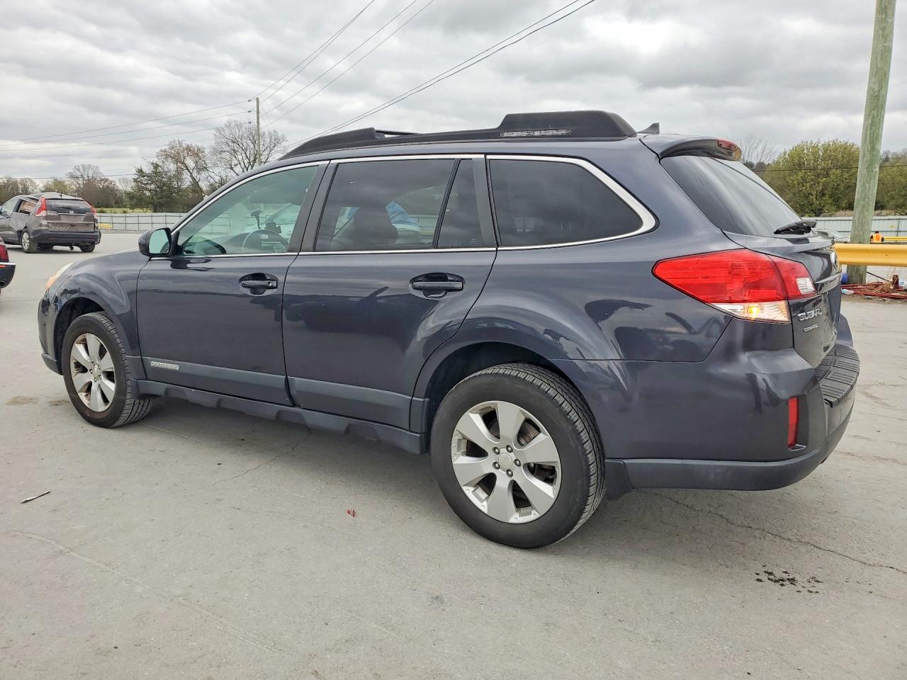 2011 Subaru Outback 2.5I Limited - Image 2