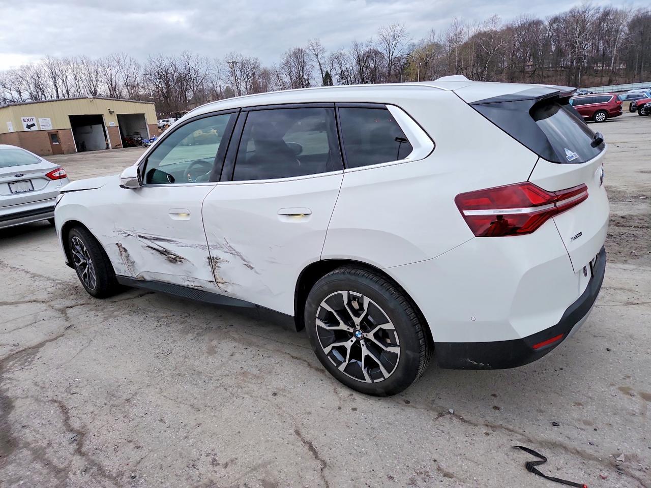 2025 BMW X3 30 xDrive - Фото 2