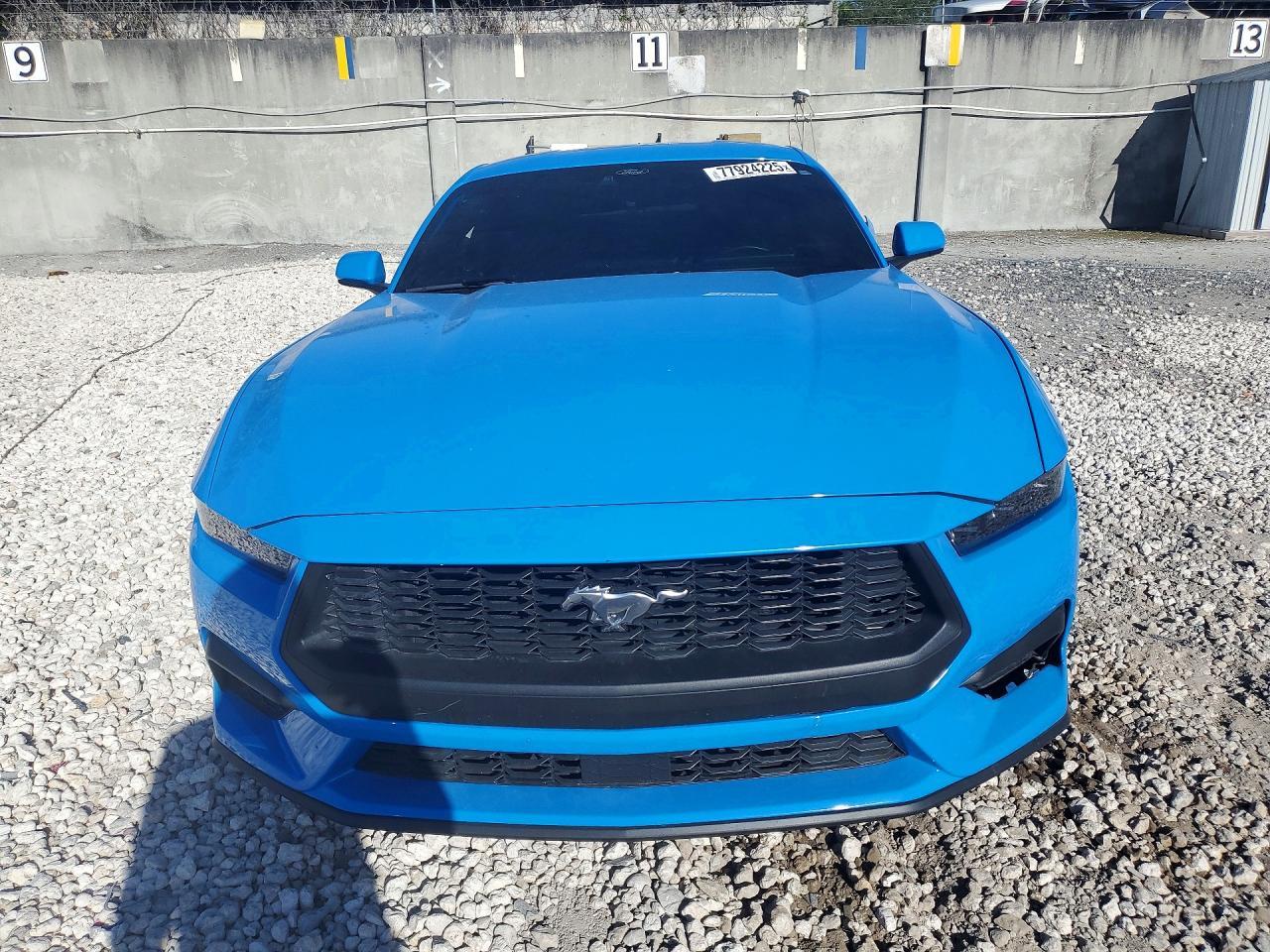 2025 Ford Mustang - Image 5