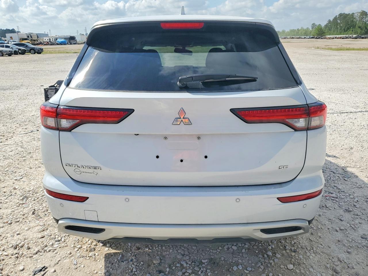 2023 Mitsubishi Outlander Se - Фото 6
