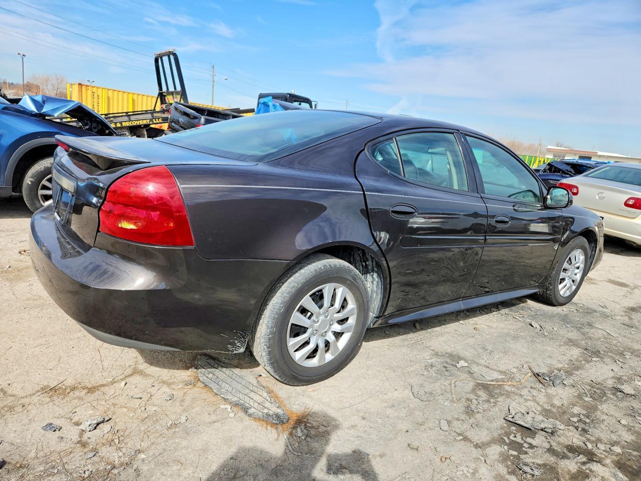 2008 Pontiac Grand Prix - Фото 3
