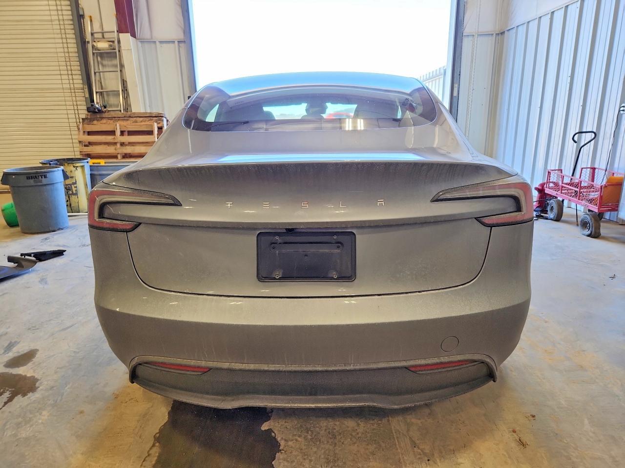 2025 Tesla Model 3 - Image 6