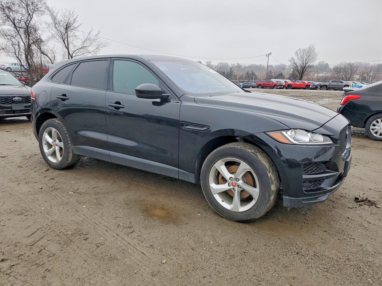 2020 Jaguar F-Pace Premium 25T - Фото 4