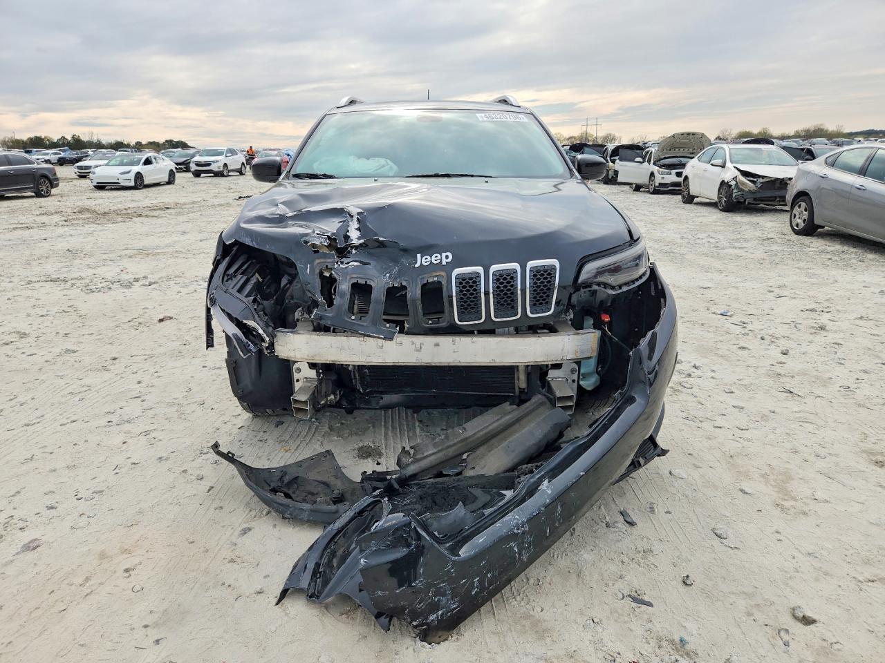 2019 Jeep Cherokee Latitude Plus - Image 5