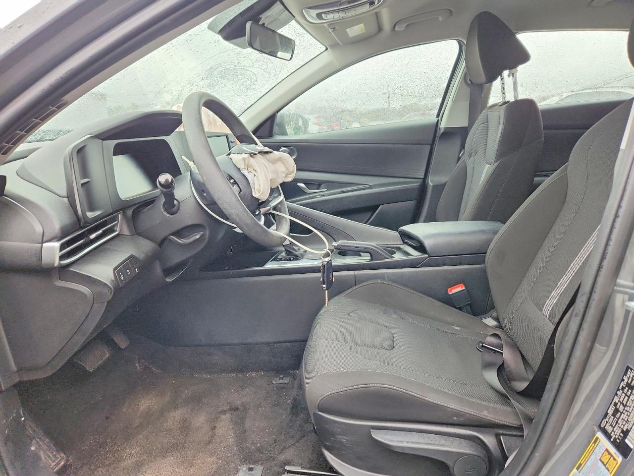 2025 Hyundai Elantra Se - Фото 7