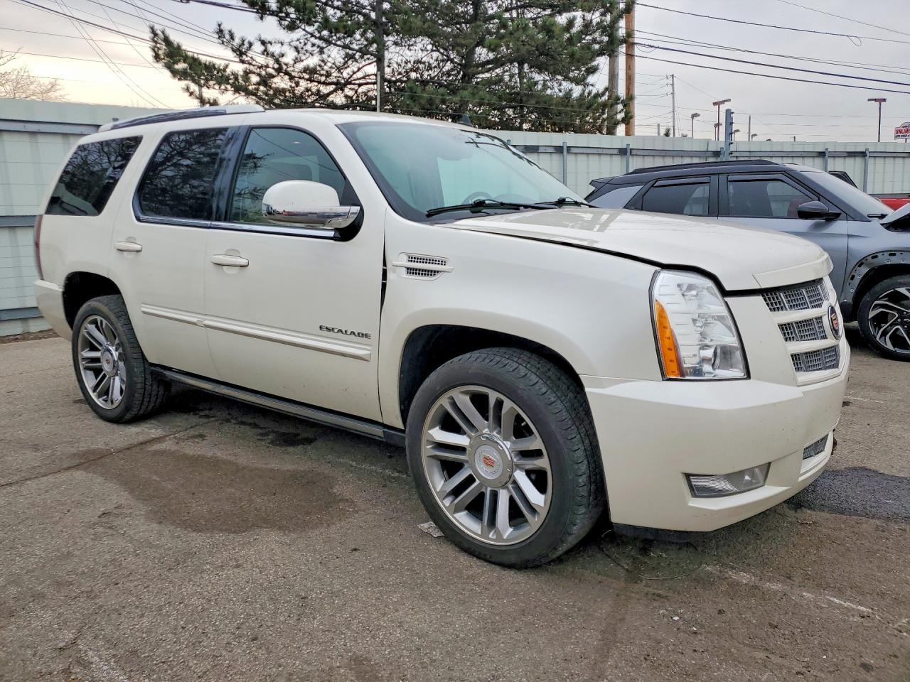 2014 Cadillac Escalade Premium - Фото 4