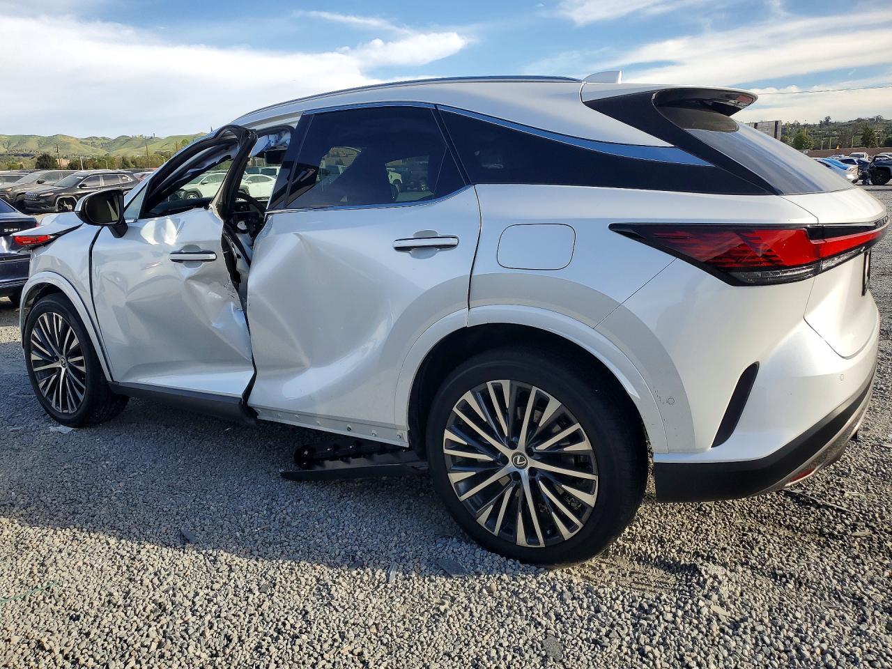2025 Lexus Rx 350H Premium+ - Image 2
