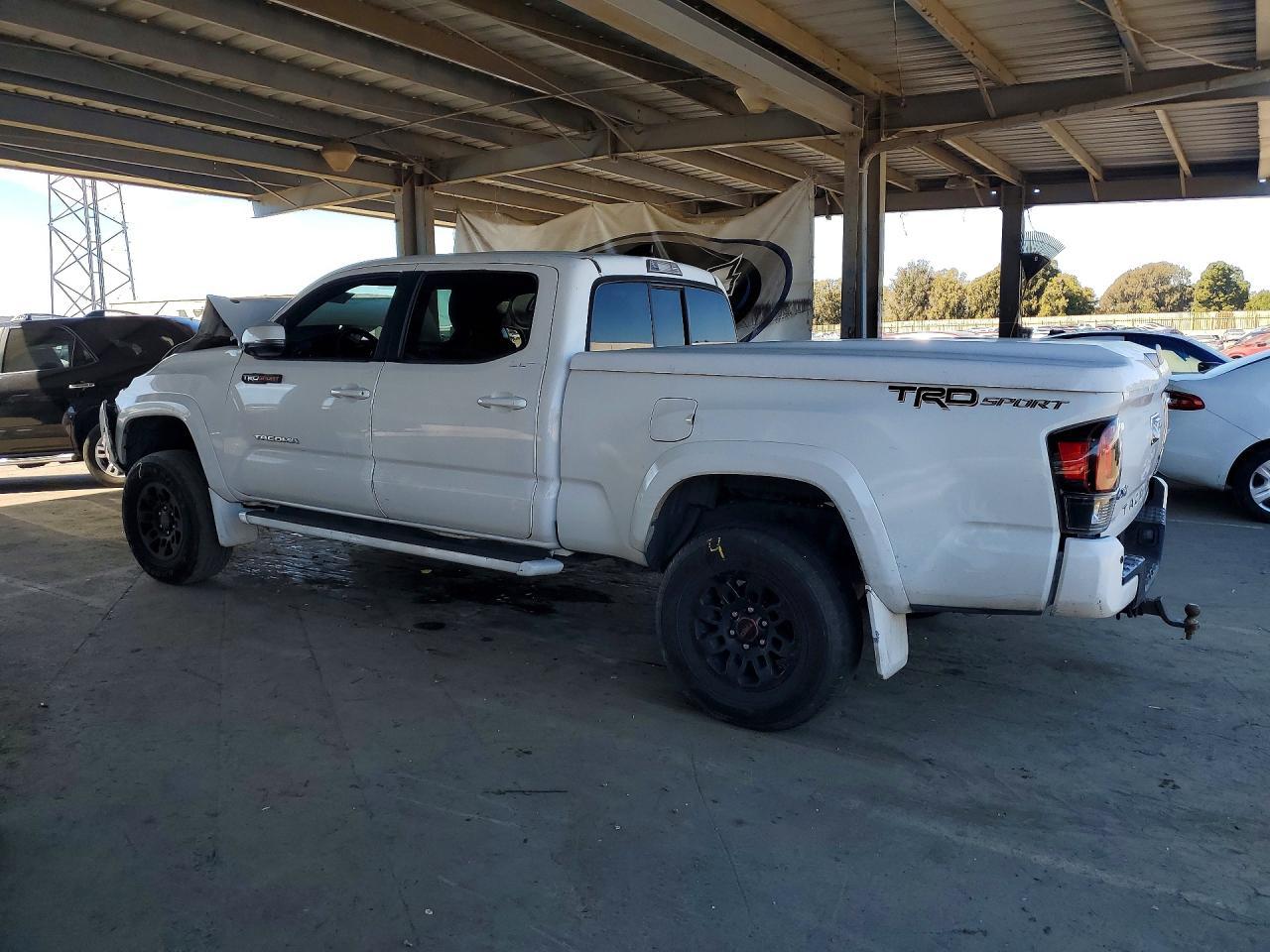 2016 Toyota Tacoma Trd Sport - Фото 2