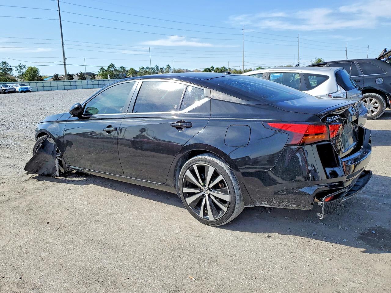 2020 Nissan Altima 2.5 Sr - Image 2