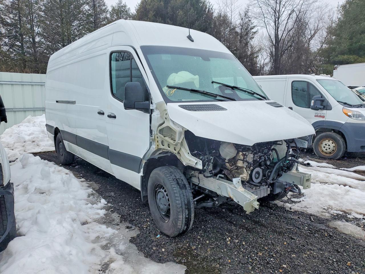 2025 Mercedes Benz Sprinter 2500 Delivery Van - Image 4
