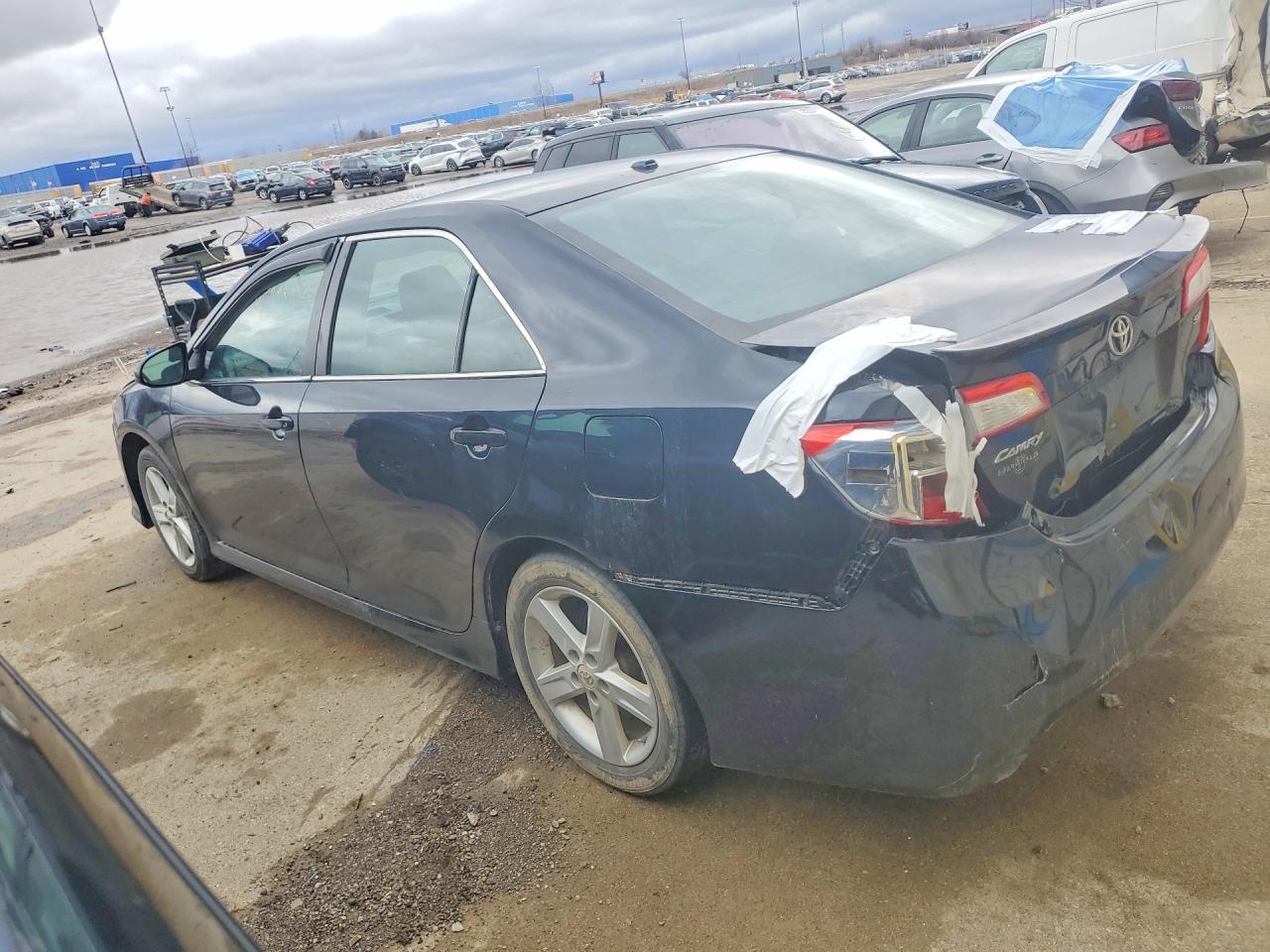 2013 Toyota Camry Se - Image 2