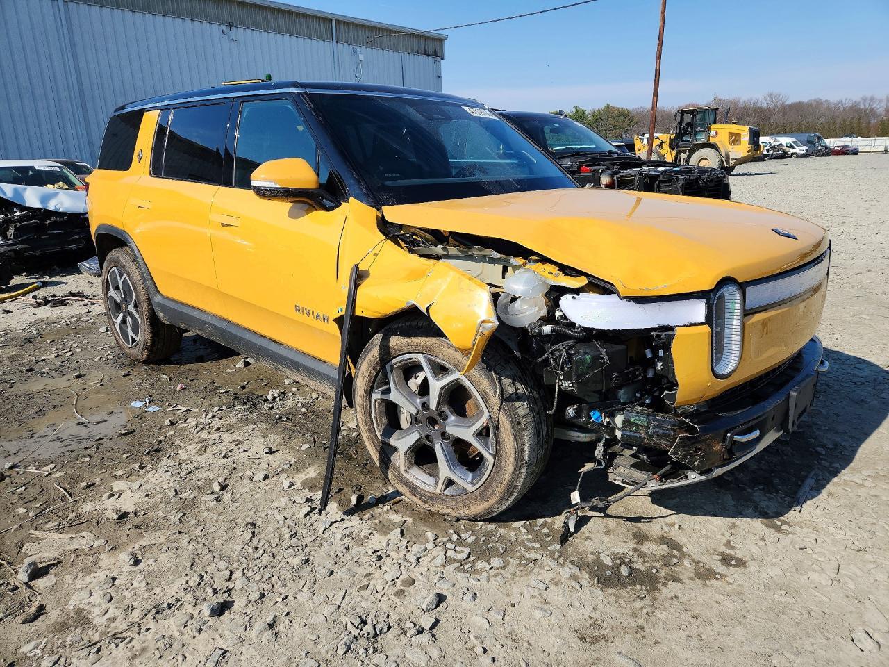 2023 Rivian R1S Adventure - Фото 4