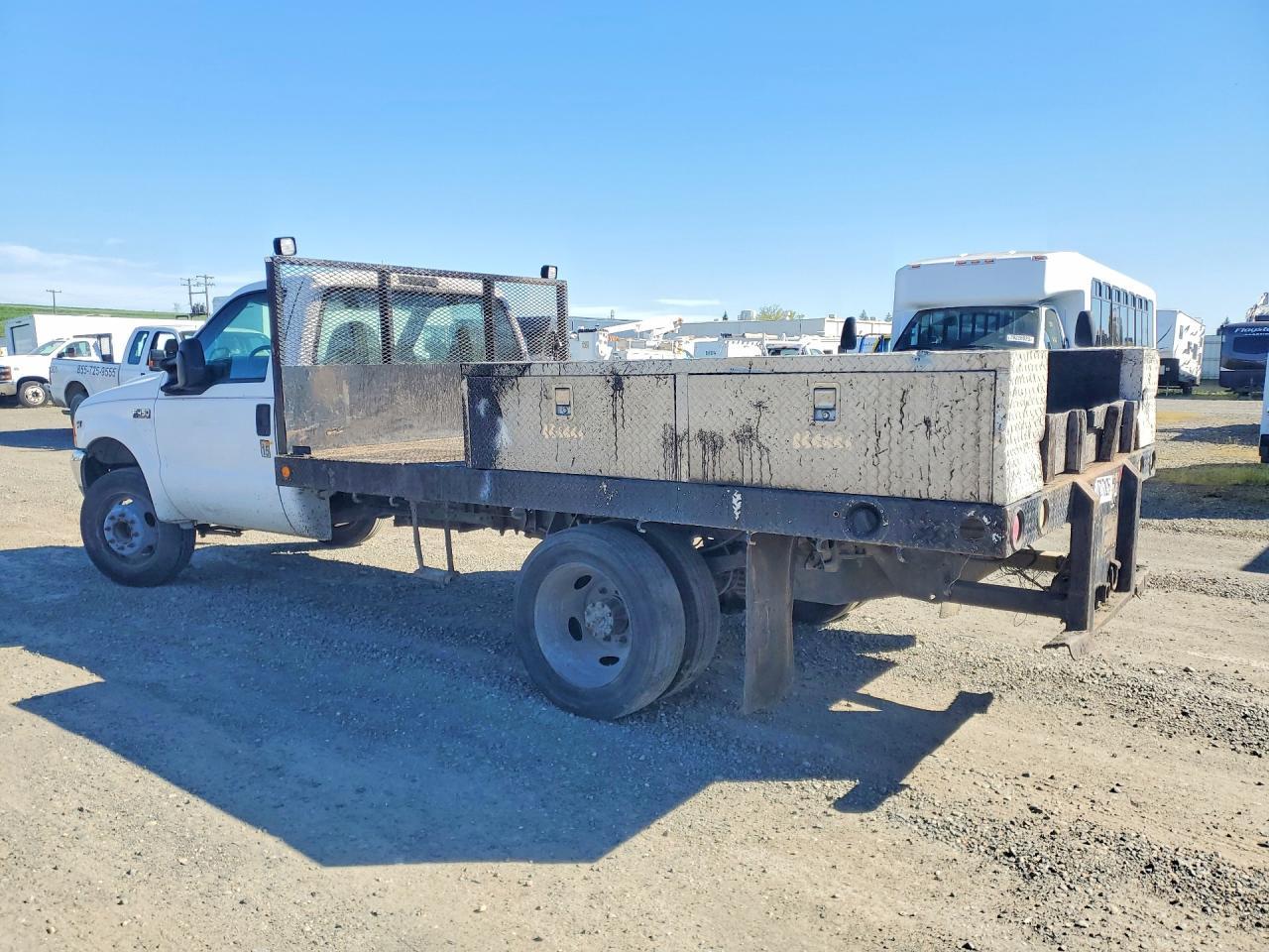 1999 Ford F-450 Sd - Flatbed Truck ** R & D * Cln Title * Pri Fleet ** - Image 2