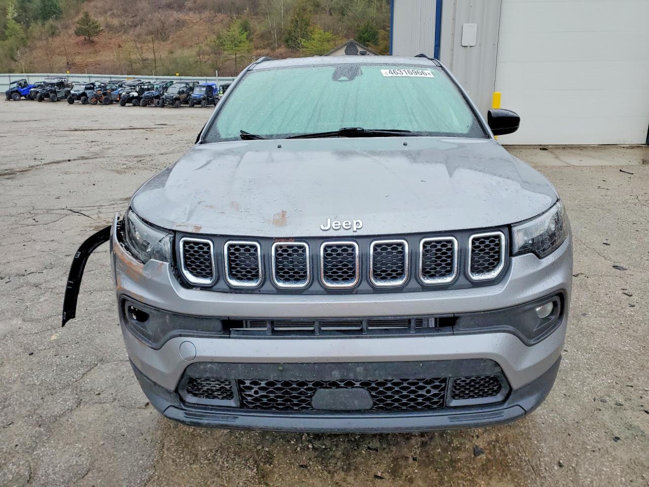 2024 Jeep Compass Latitude Lux - Image 5