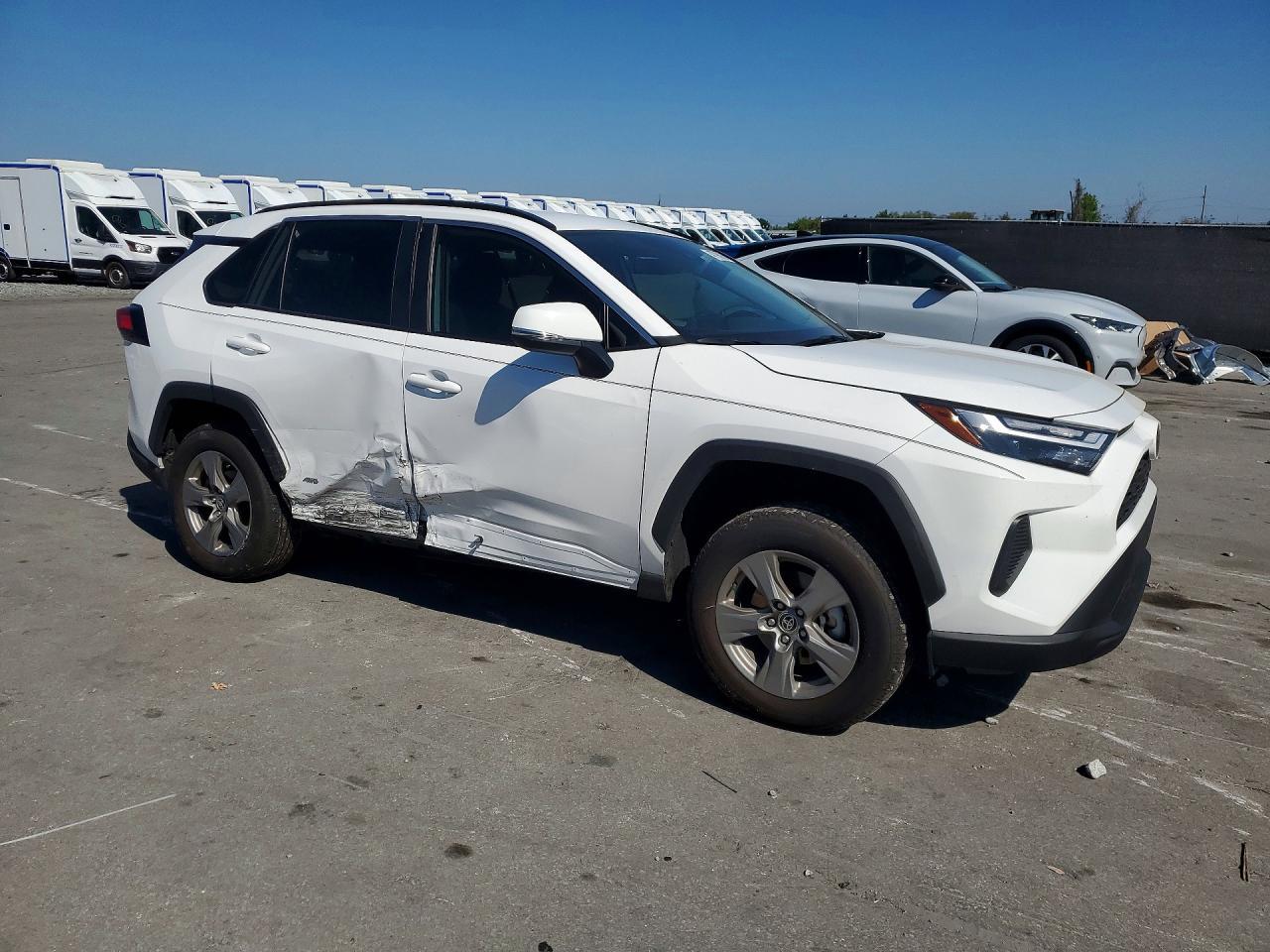 2025 Toyota Rav4 Hybrid Xle - Image 4