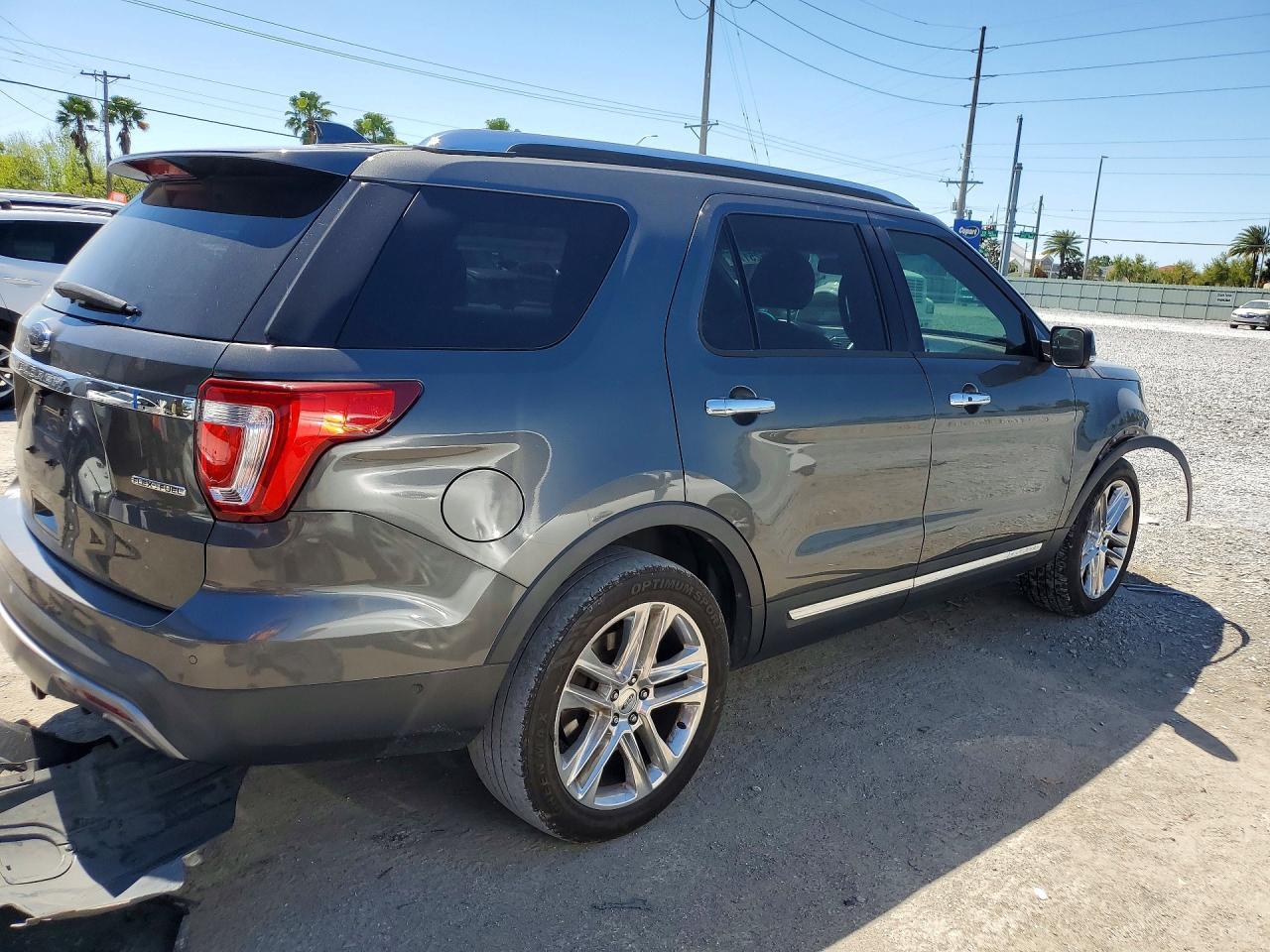 2016 Ford Explorer Limited - Image 3