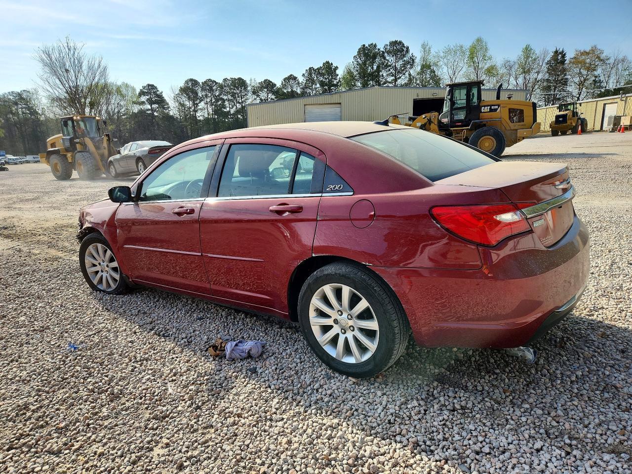 2013 Chrysler 200 Touring - Фото 2