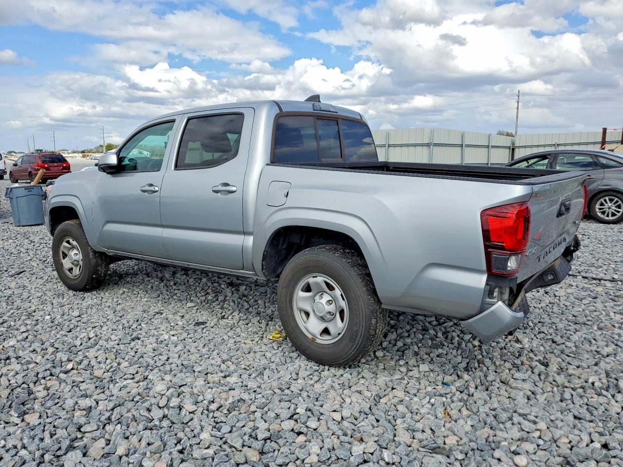 2022 Toyota Tacoma Sr V6 - Фото 2