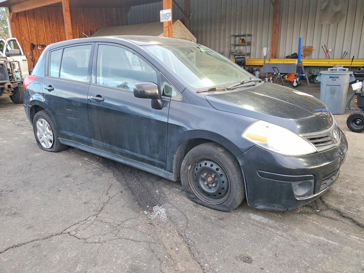 2011 Nissan Versa 1.8 S - Image 4