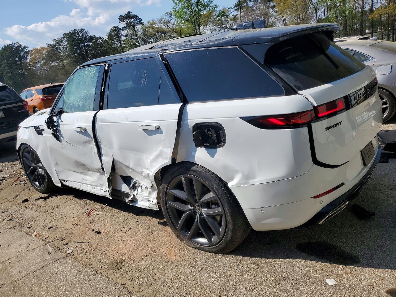 2025 Land Rover Range Rover Sport Dynamic Se - Image 2