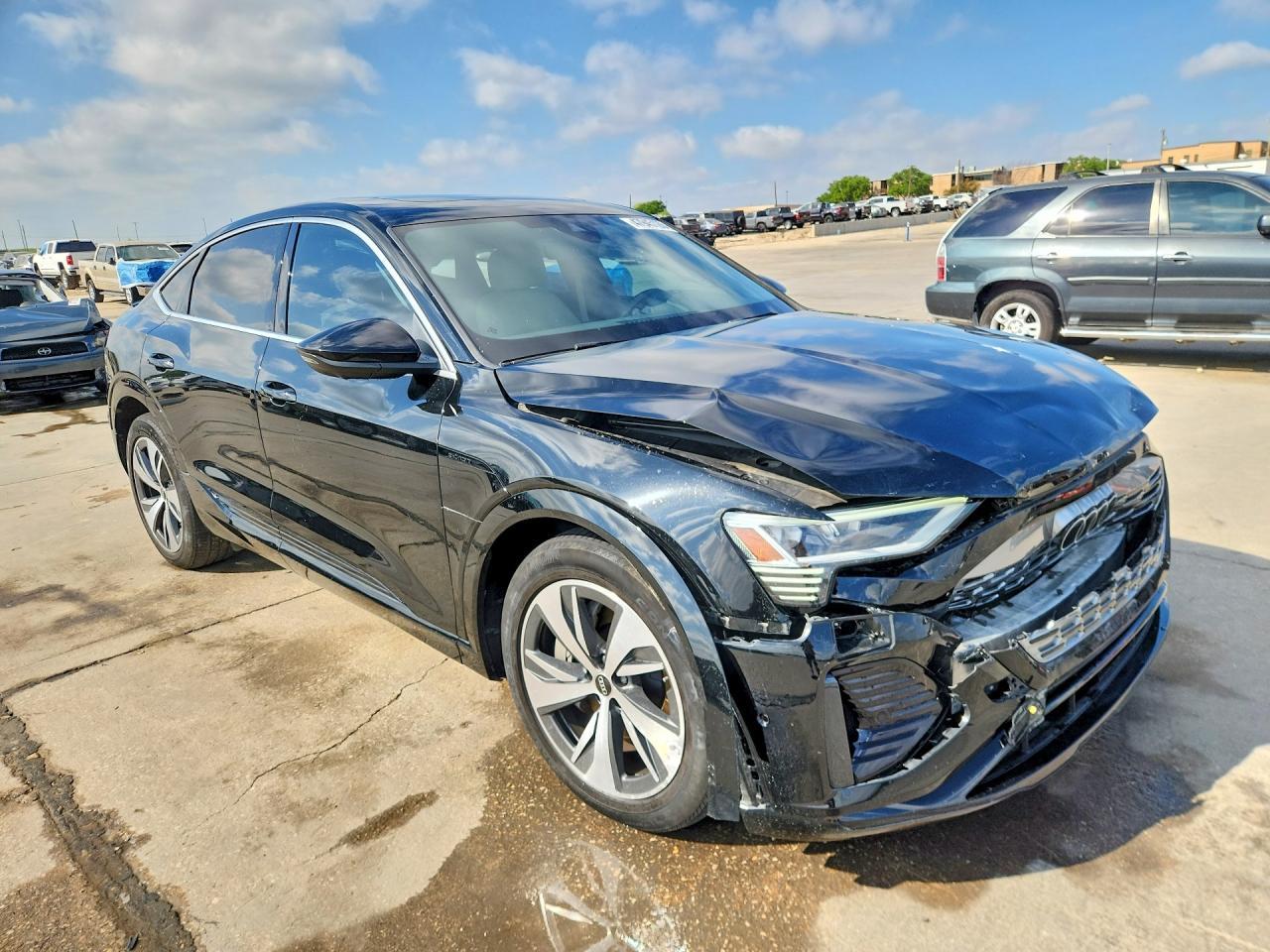 2024 Audi Q8 E-Tron Sportback Premium Plus - Фото 4