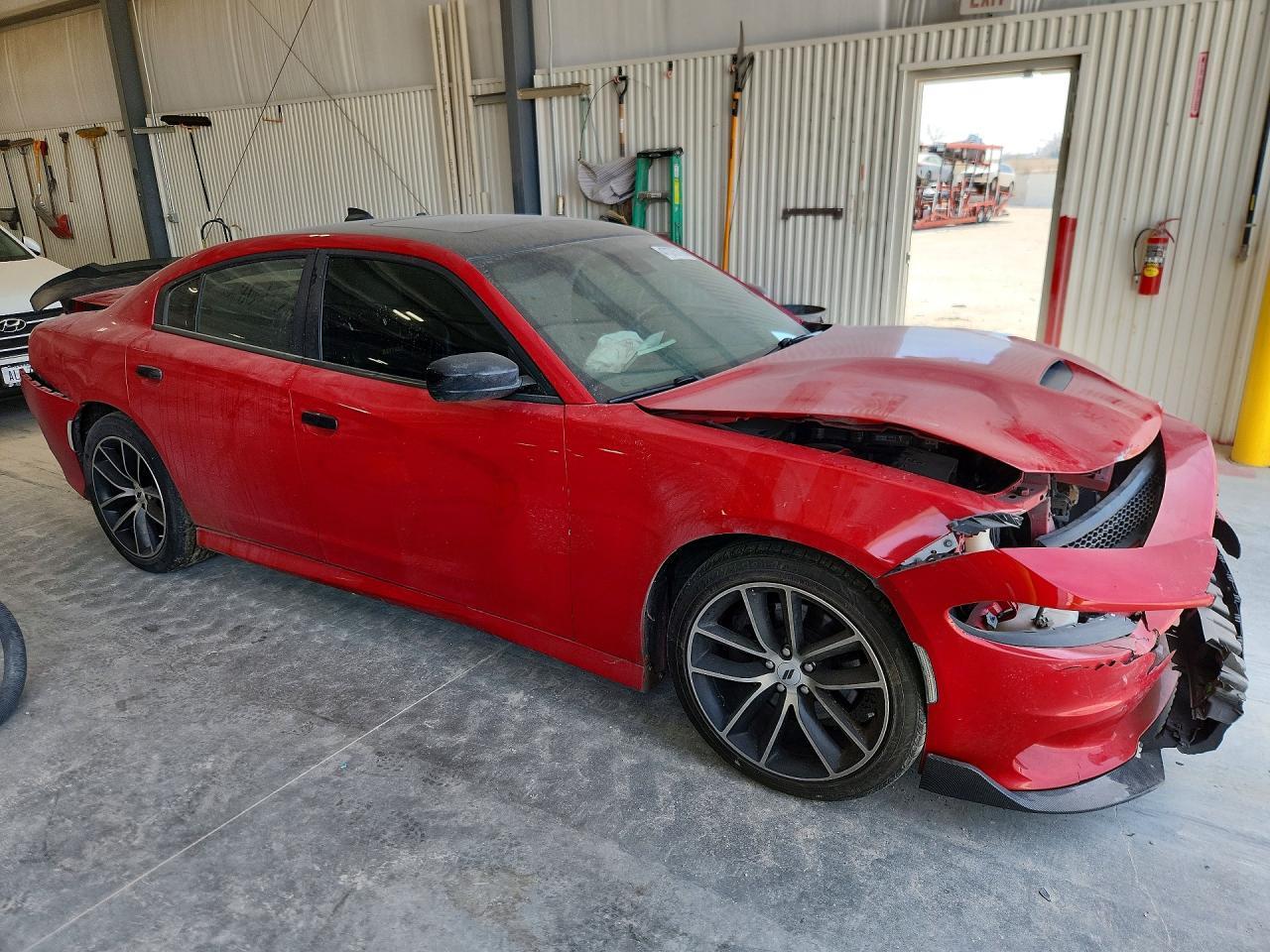 2017 Dodge Charger R - Image 4