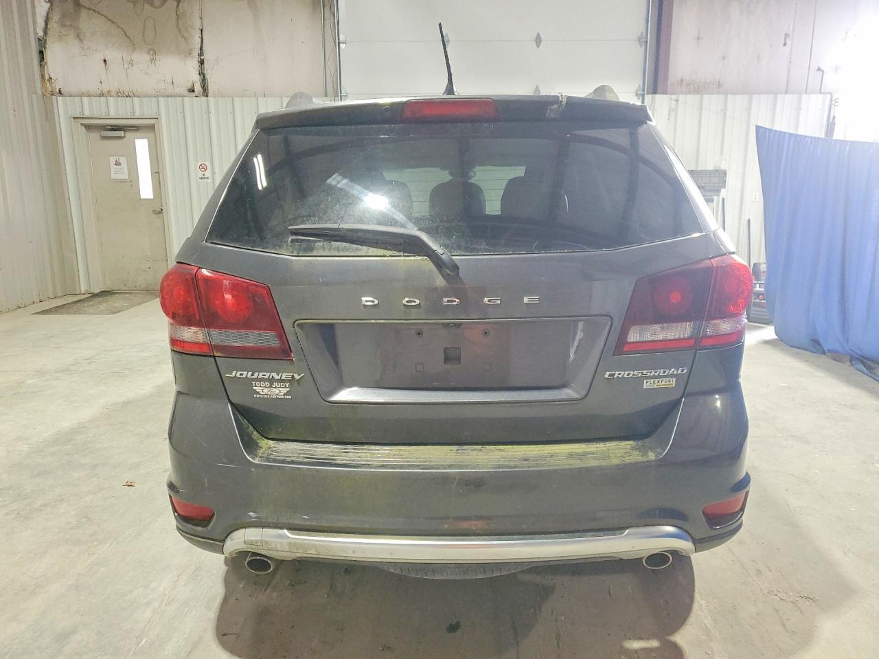 2018 Dodge Journey Crossroad - Image 6