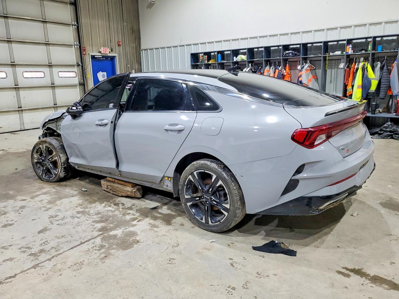 2022 Kia K5 Gt-Line - Фото 2