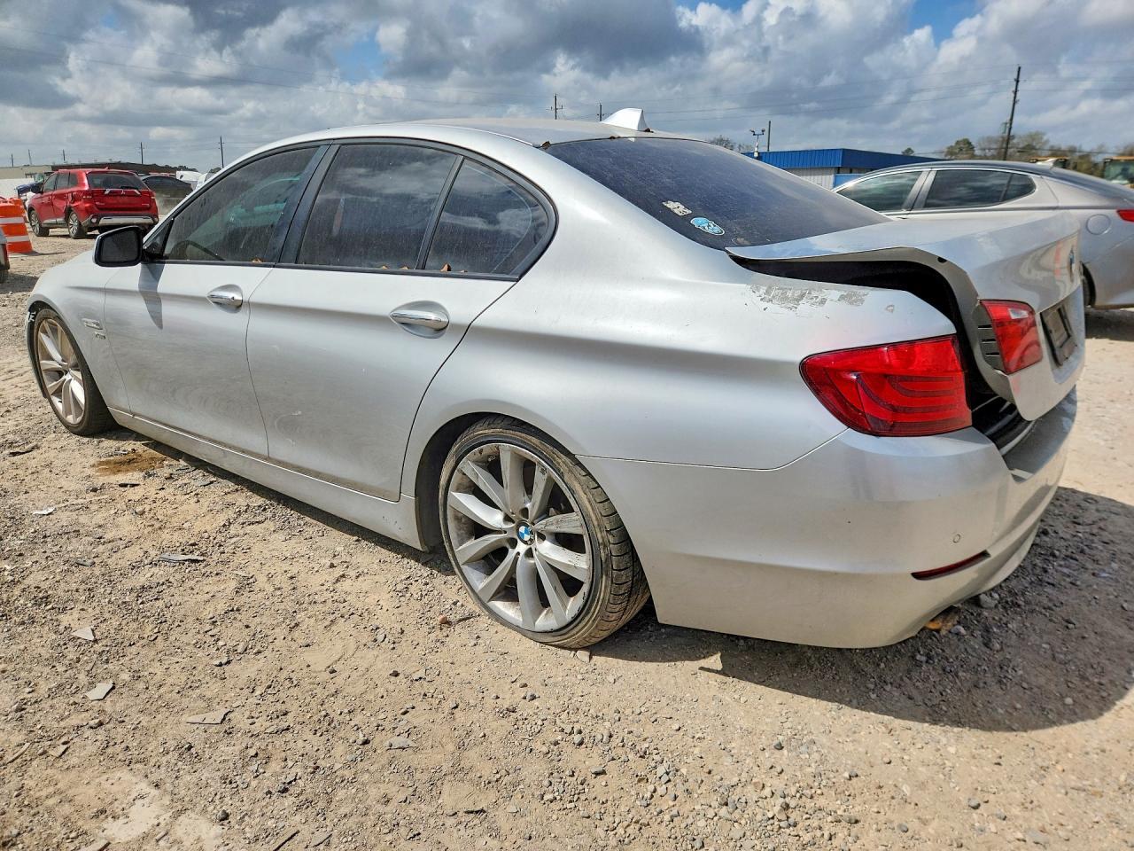 2011 BMW 535 Xi - Фото 2