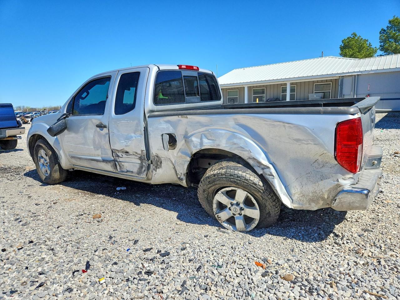 2013 Nissan Frontier S - Фото 2