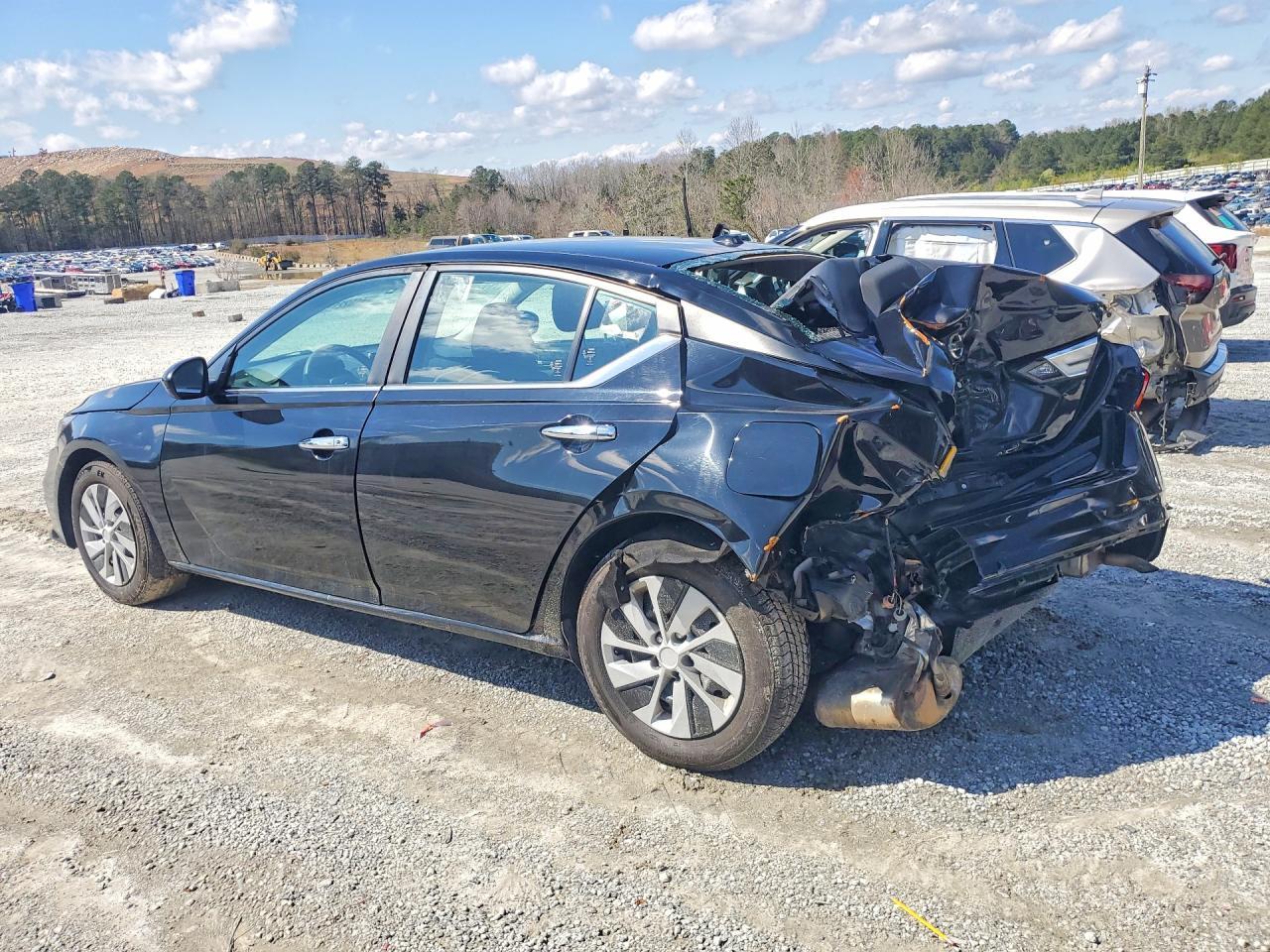 2020 Nissan Altima 2.5 S - Image 2