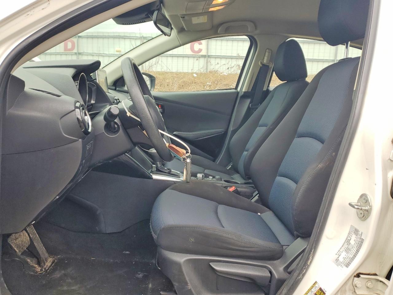2016 Scion Ia Base - Фото 7