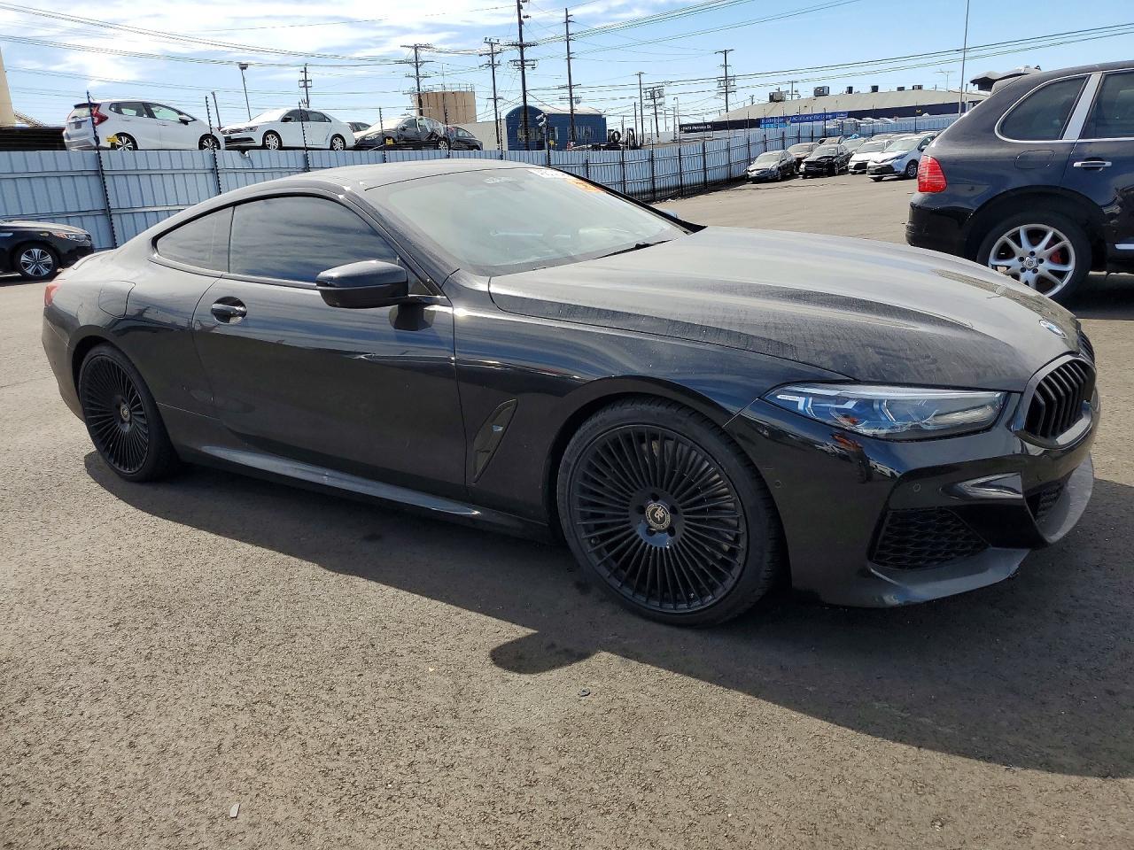 2022 BMW M850Xi - Image 4