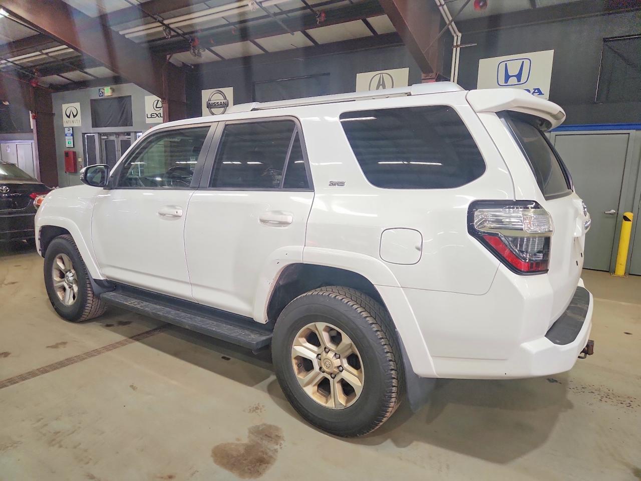 2016 Toyota 4Runner Sr5 Premium - Фото 2