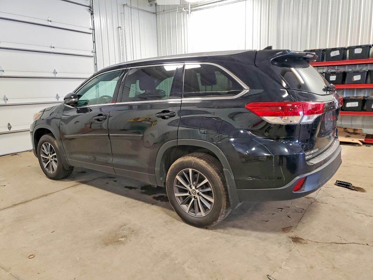 2019 Toyota Highlander Xle - Фото 2