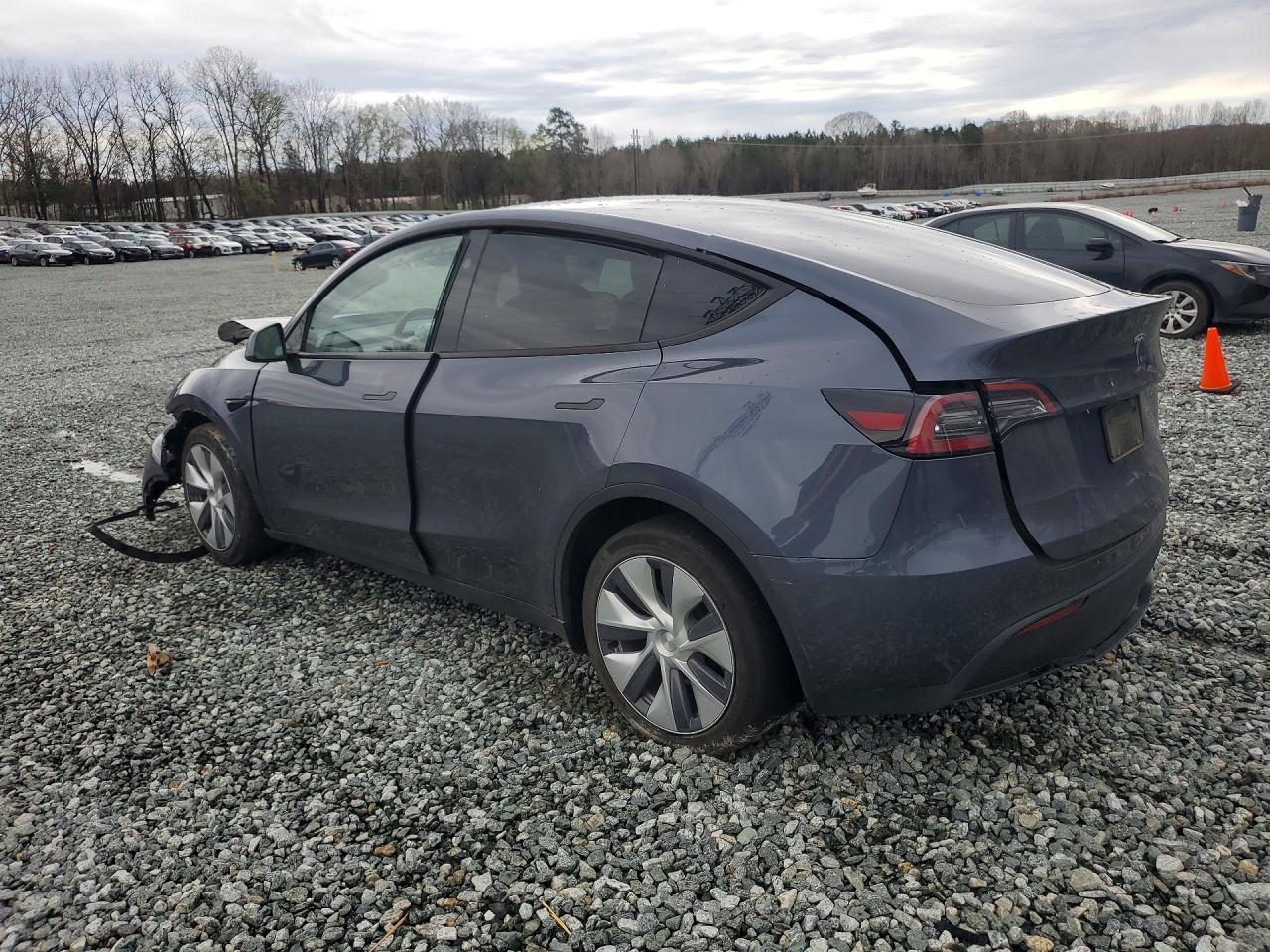 2023 Tesla Model Y - Фото 2