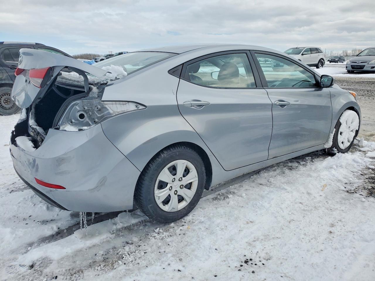 2016 Hyundai Elantra Se - Фото 3