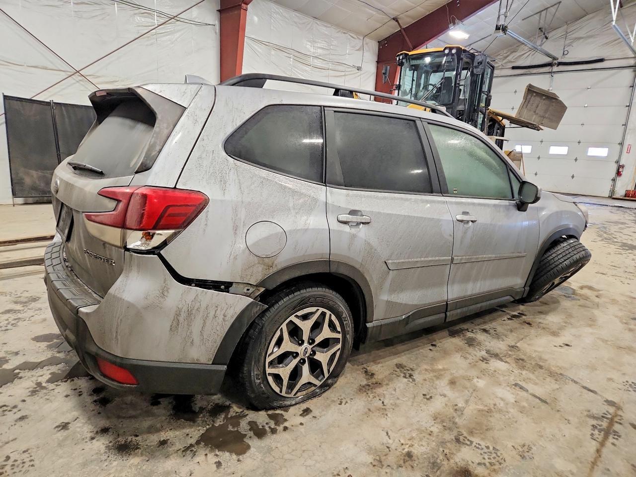 2019 Subaru Forester Premium - Фото 3