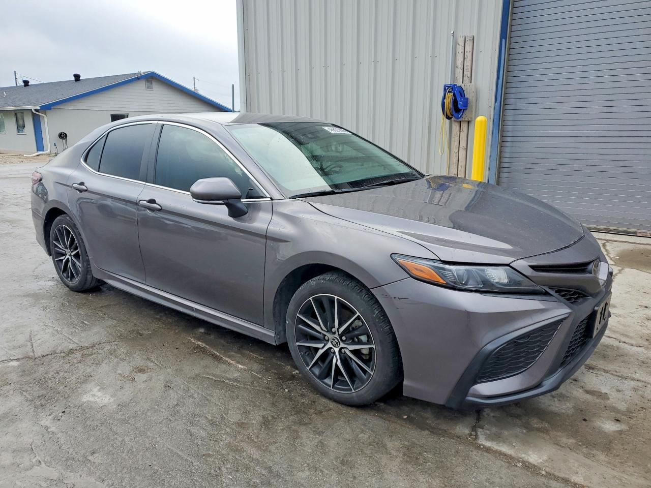 2024 Toyota Camry Se - Image 4