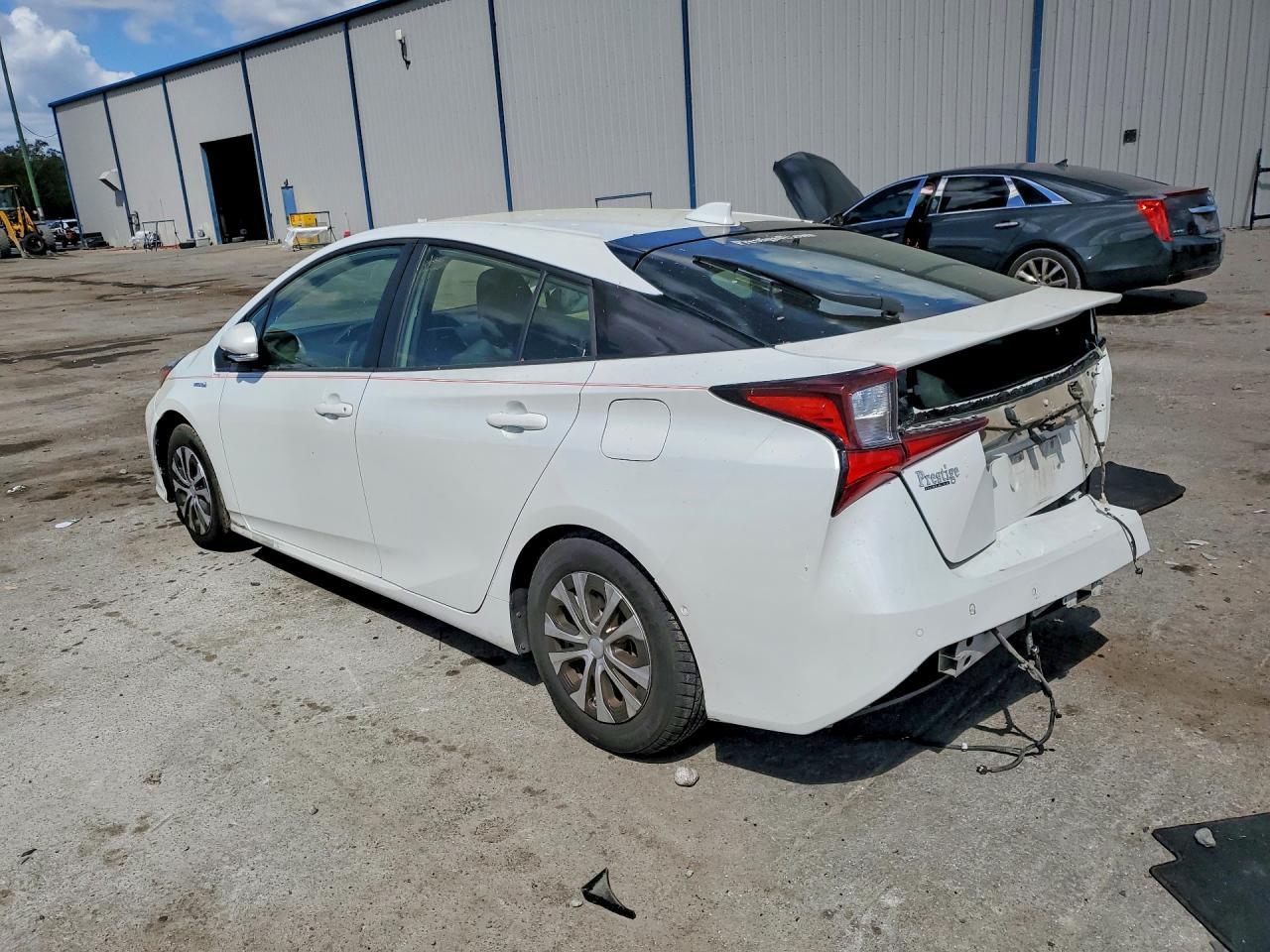 2022 Toyota Prius Le - Image 2
