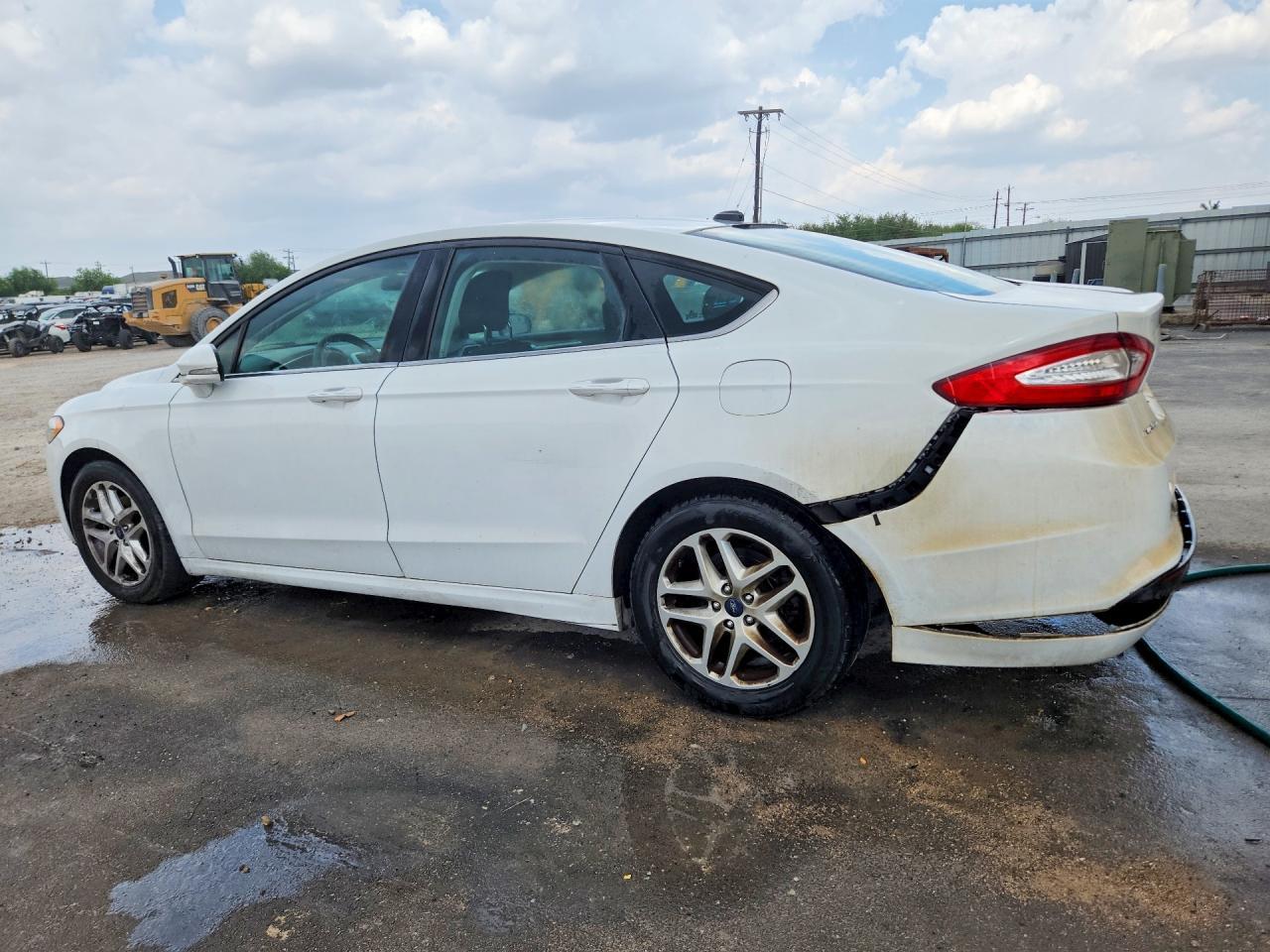 2015 Ford Fusion Se - Фото 2